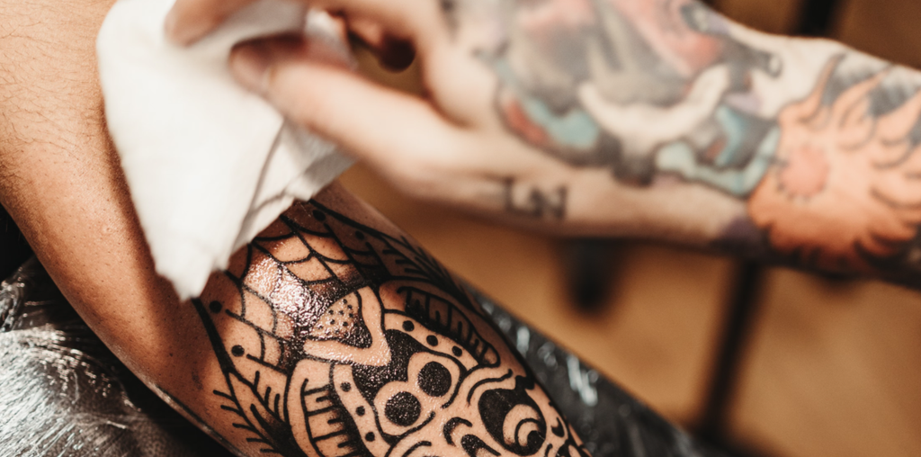 Crema anestésica para tatuajes o spray